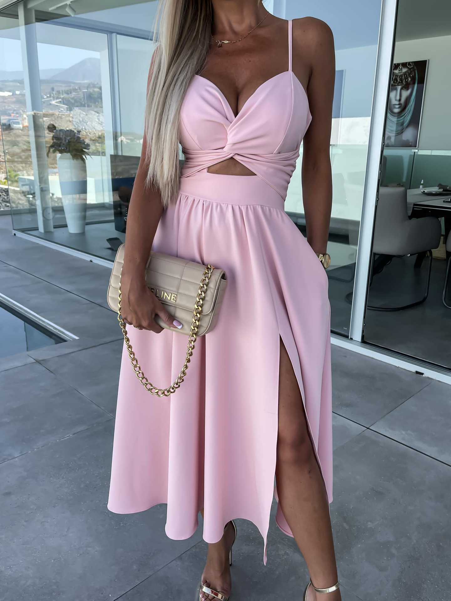 Camille™ | Robe de Luxe avec Fente Élégante
