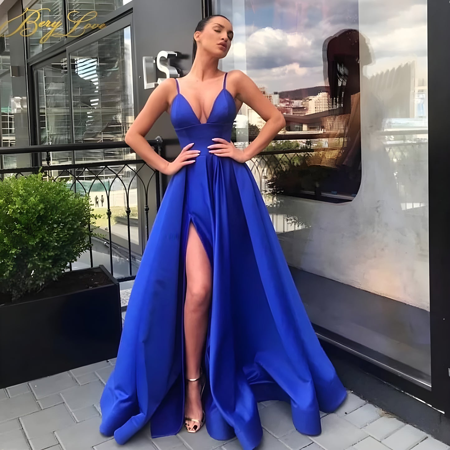 Sarah™ | Robe de Soirée de Luxe avec Fente Haute